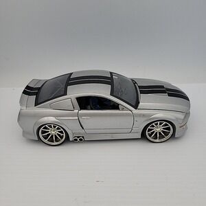 2006 Pro Mark Co 7.5" Metal 2005 Ford Mustang Gt Silver Black Bass Ride
